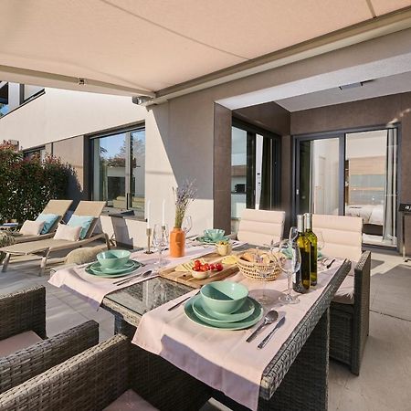 Brand New 1 Bedroom Apartment With Backyard Near The Beach! Poreč Dış mekan fotoğraf
