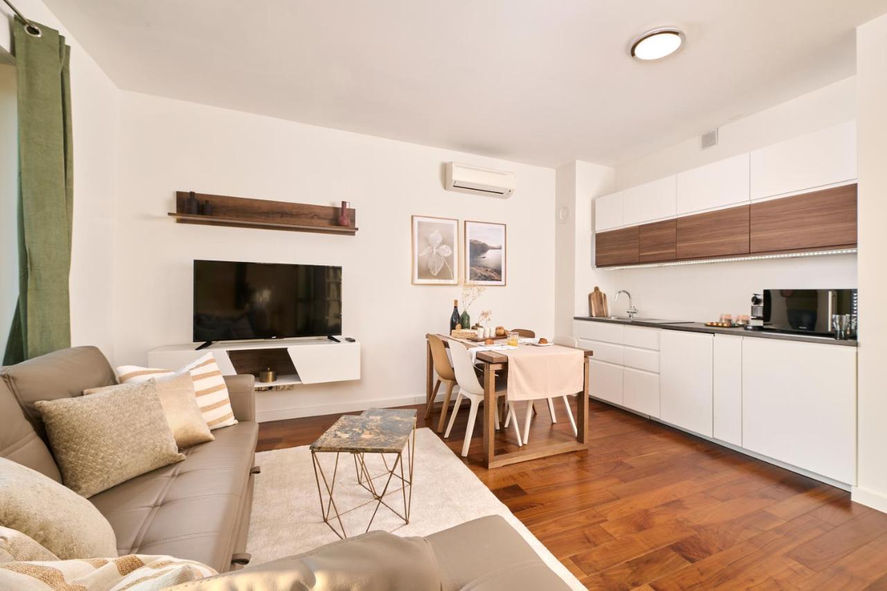 Brand New 1 Bedroom Apartment With Backyard Near The Beach! Poreč Dış mekan fotoğraf